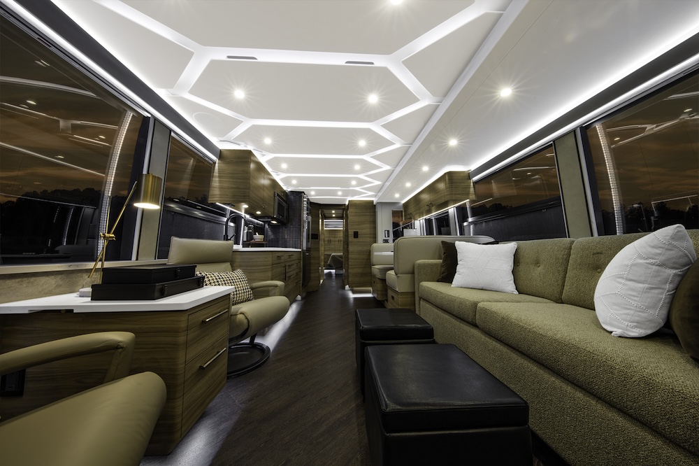 2022 Prevost Featherlite H3-45 For Sale