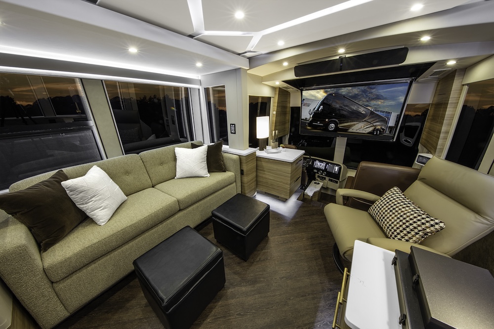 2022 Prevost Featherlite H3-45 For Sale