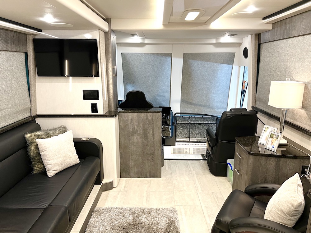 2023 Prevost Superior X3 For Sale