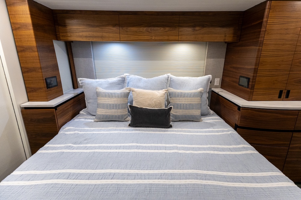 2025 Prevost Epic X3 For Sale