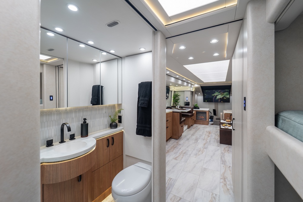 2025 Prevost Marathon H3-45 For Sale