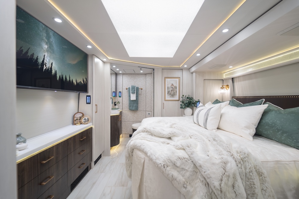 2025 Prevost Marathon  H3-45 For Sale