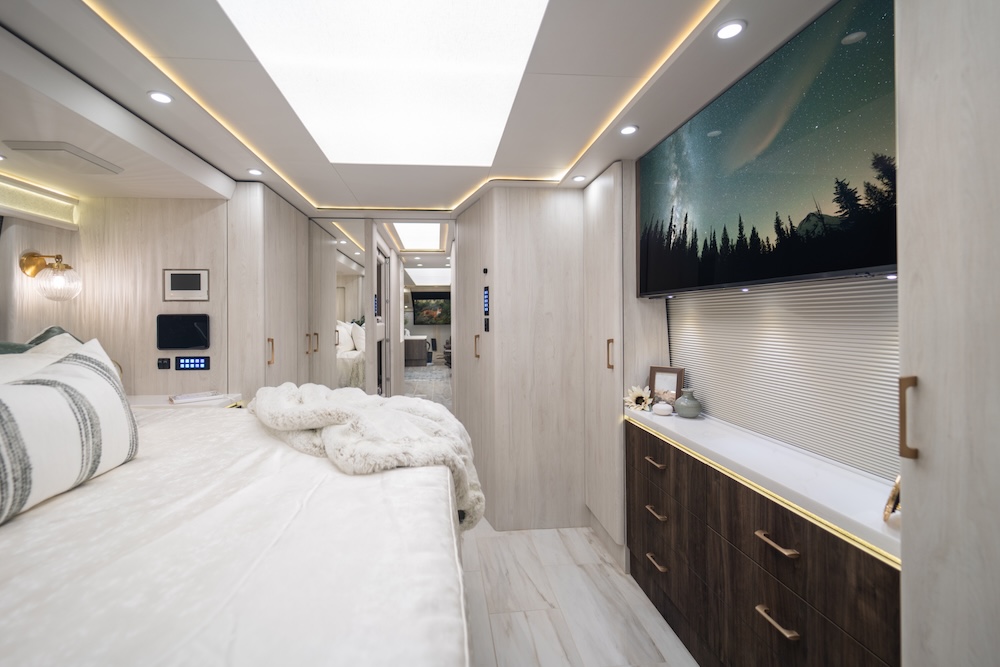 2025 Prevost Marathon  H3-45 For Sale