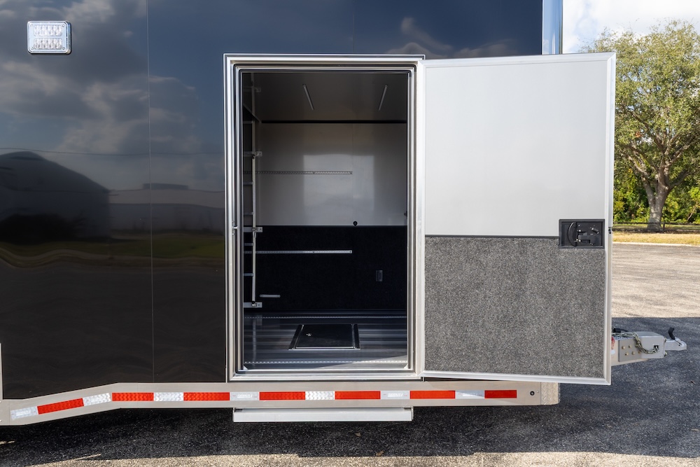 2026 Prevost Featherlite Stacker For Sale
