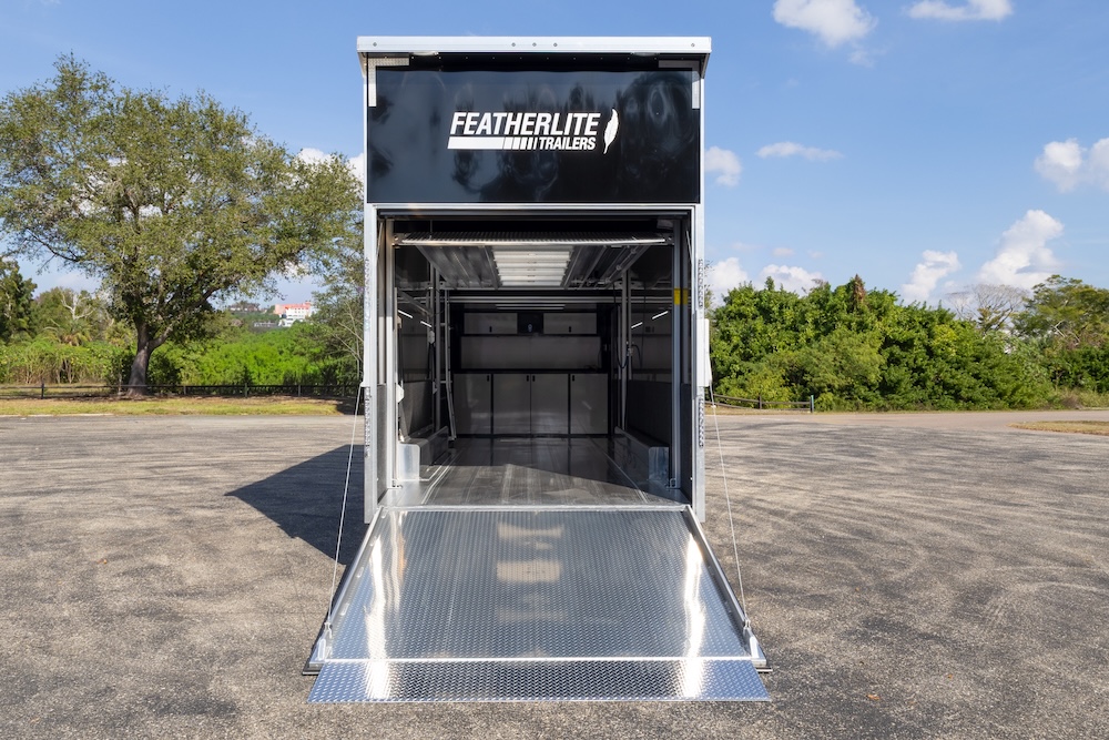 2026 Prevost Featherlite Stacker For Sale