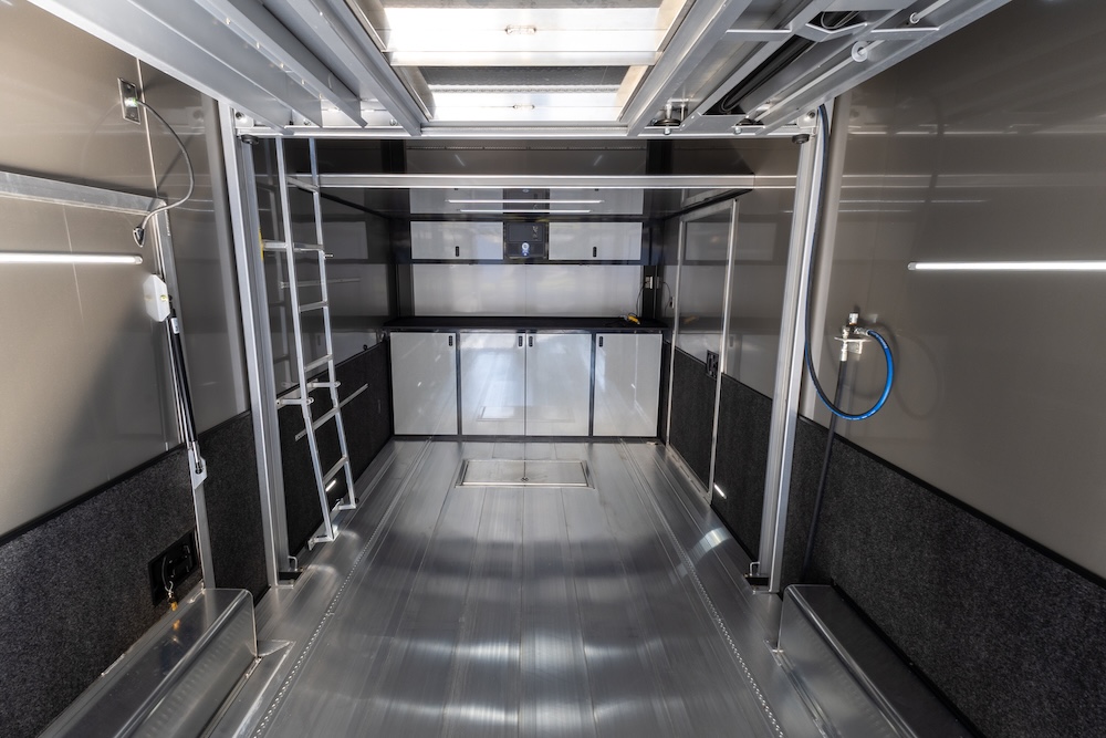2026 Prevost Featherlite Stacker For Sale
