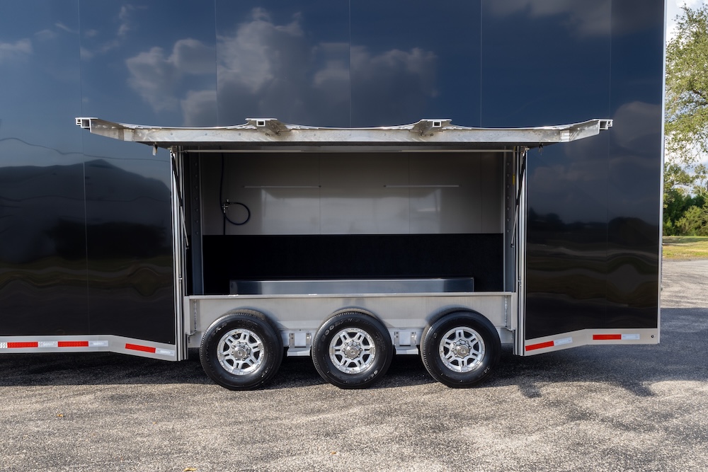 2026 Prevost Featherlite Stacker For Sale