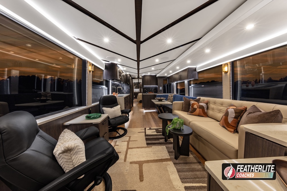 2026 Prevost Featherlite H3-45 For Sale