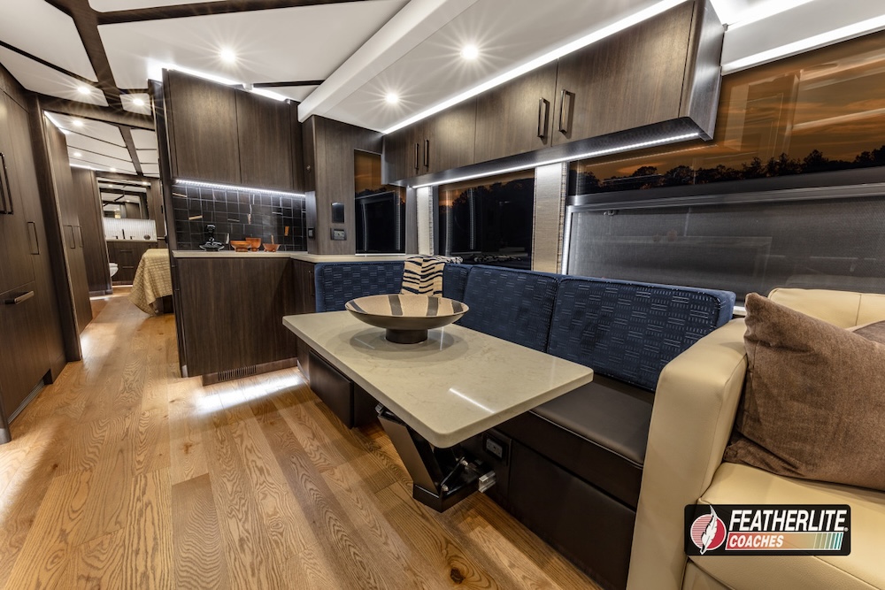 2026 Prevost Featherlite H3-45 For Sale