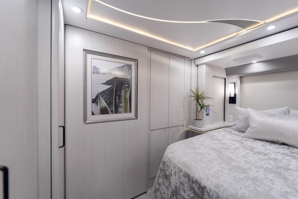 2026 Prevost Marathon H3-45 For Sale