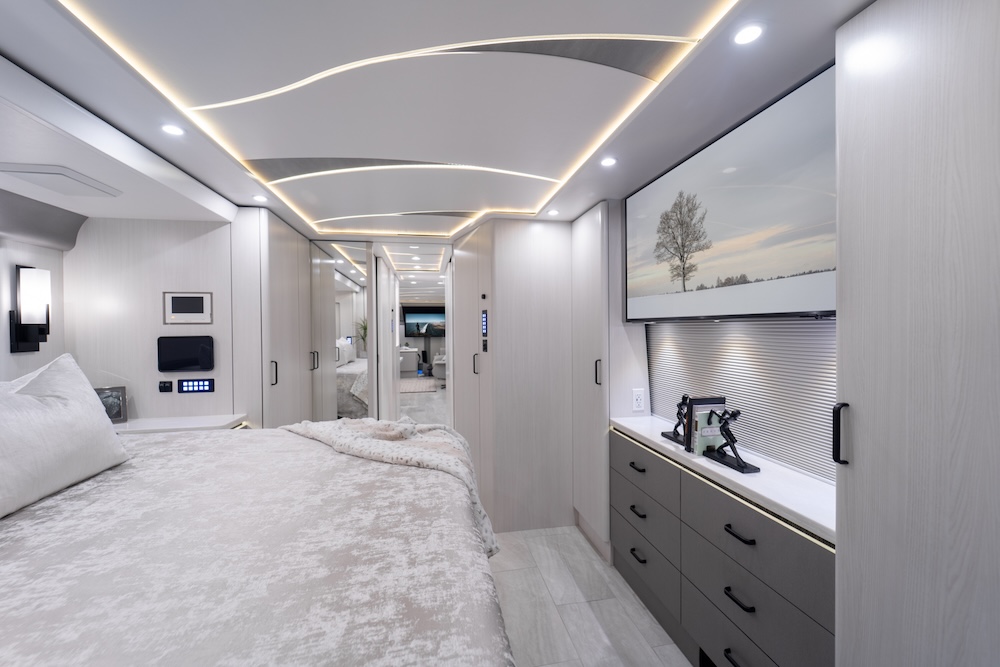 2026 Prevost Marathon H3-45 For Sale