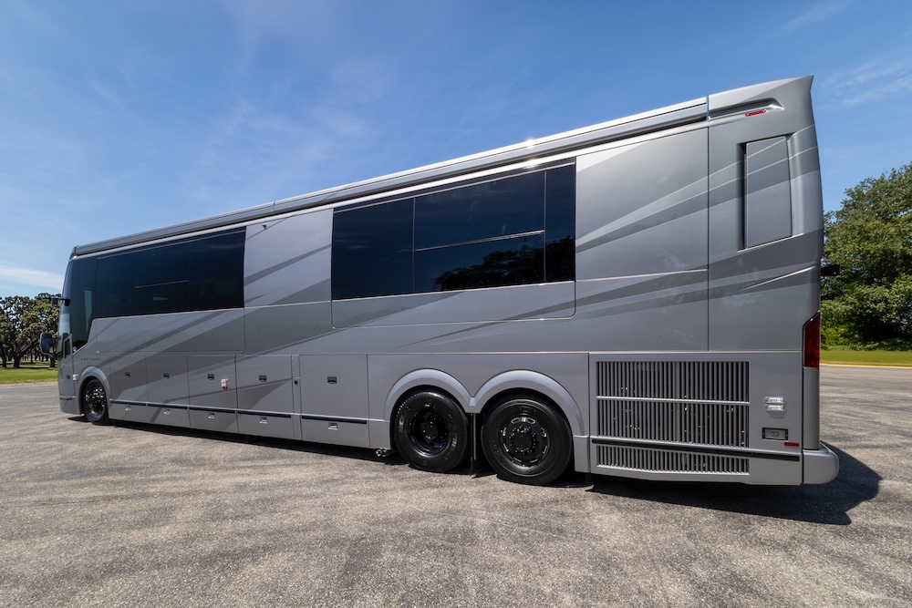 2027 Prevost  Lok H3-45 For Sale