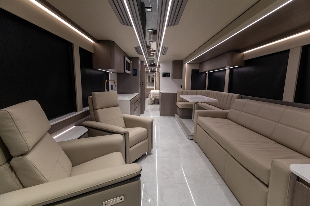 2027 Prevost  Lok H3-45 For Sale