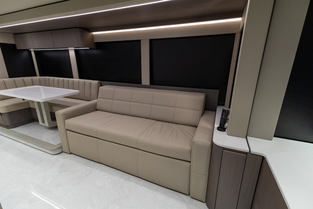 2027 Prevost  Lok H3-45 For Sale