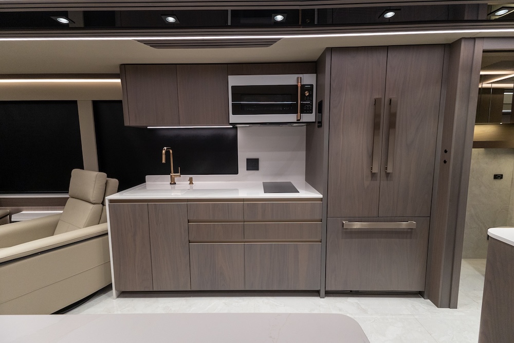 2027 Prevost  Lok H3-45 For Sale