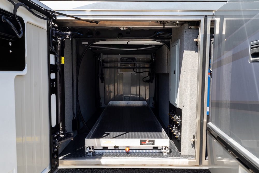 2027 Prevost  Lok H3-45 For Sale