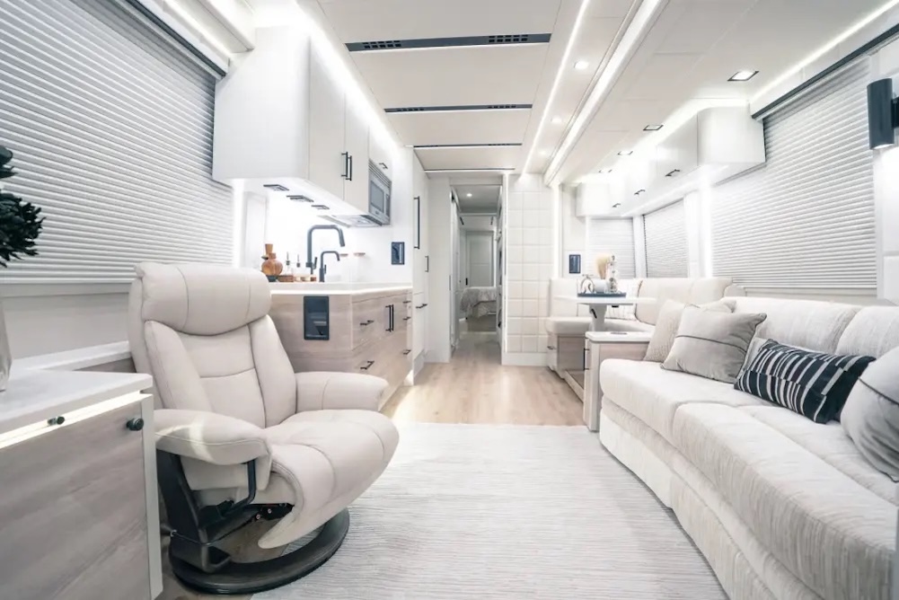 2027 Prevost Emerald X3 For Sale
