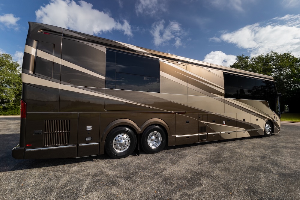 2027 Prevost Loki H3-45 For Sale