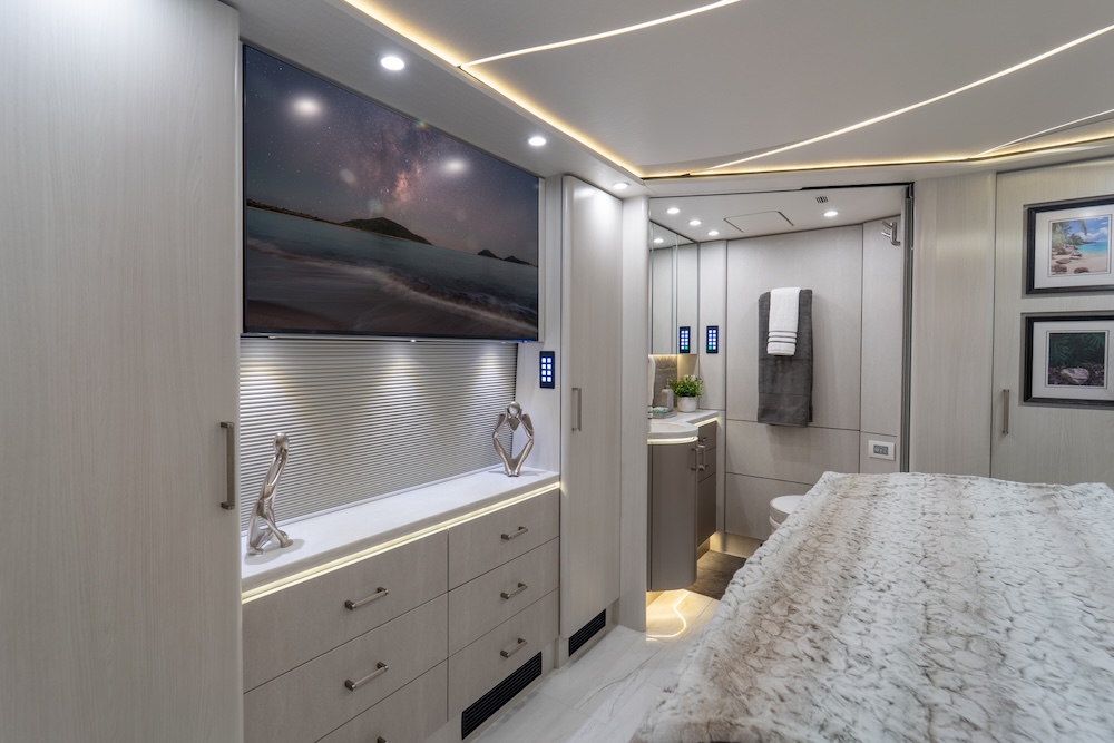 2027 Prevost Marathon H3-45 For Sale