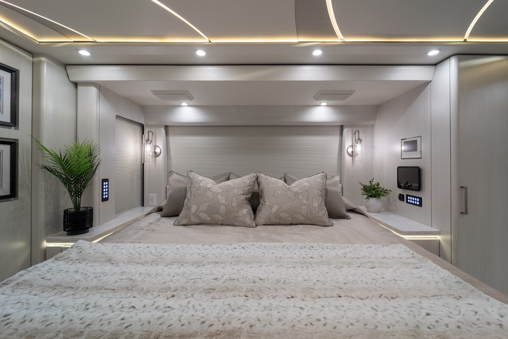 2027 Prevost Marathon H3-45 For Sale