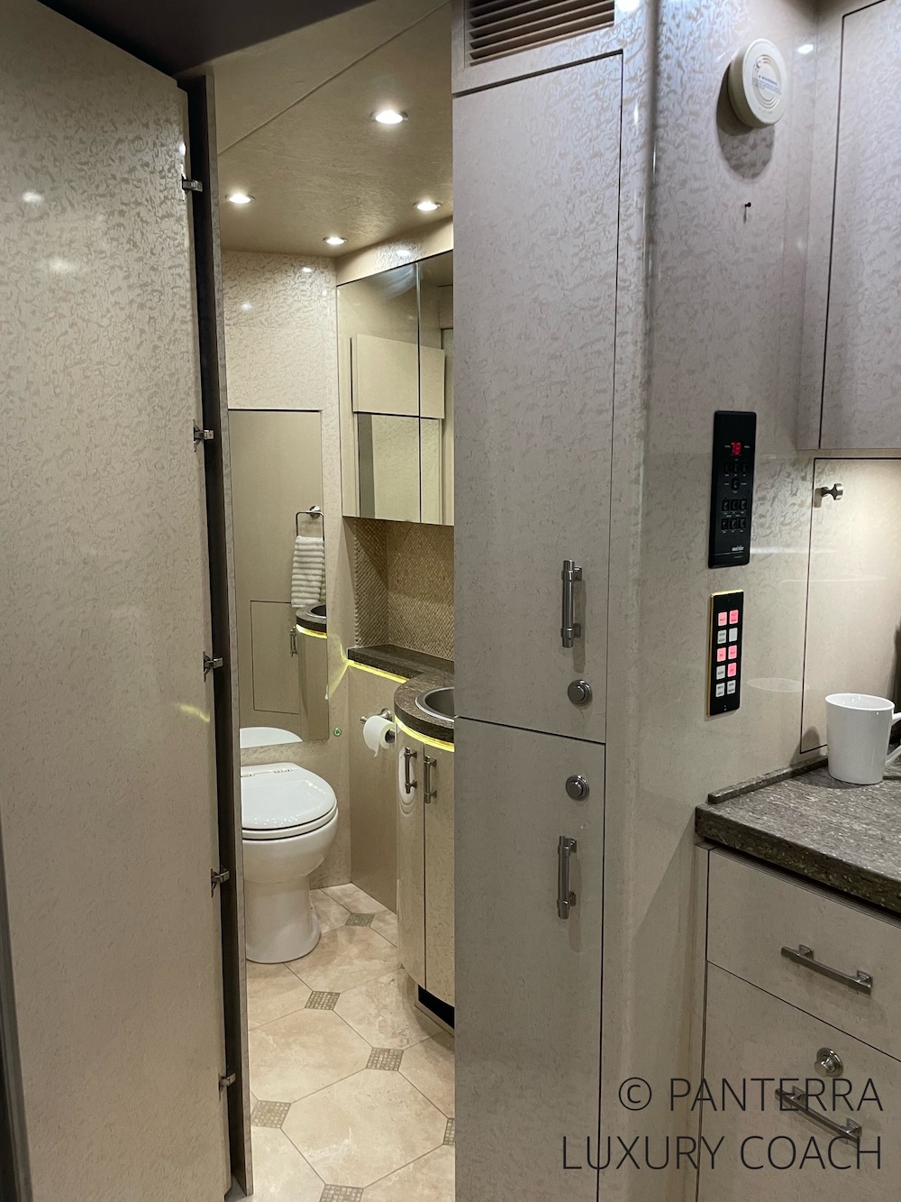 2003 Prevost Marathon XLII For Sale