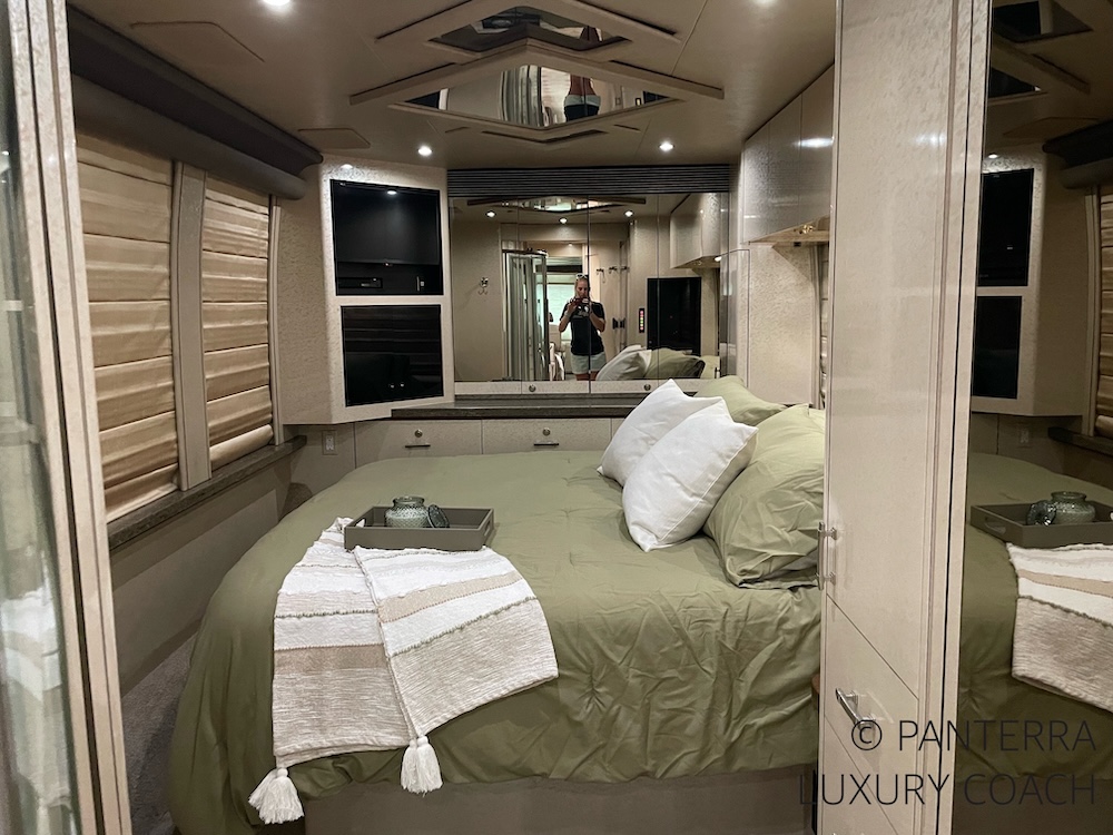 2003 Prevost Marathon XLII For Sale