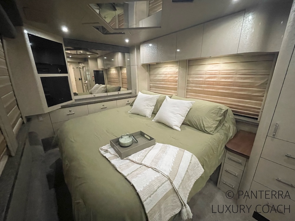 2003 Prevost Marathon XLII For Sale