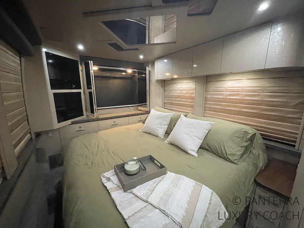 2003 Prevost Marathon XLII For Sale