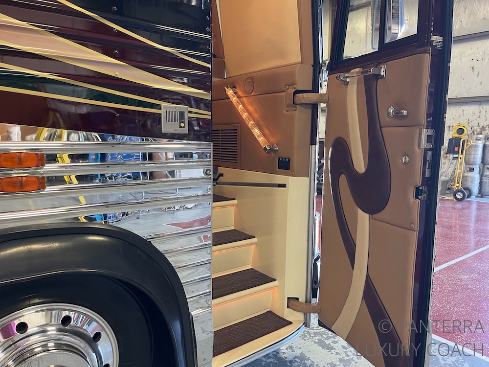 1999 Prevost Angola XL For Sale