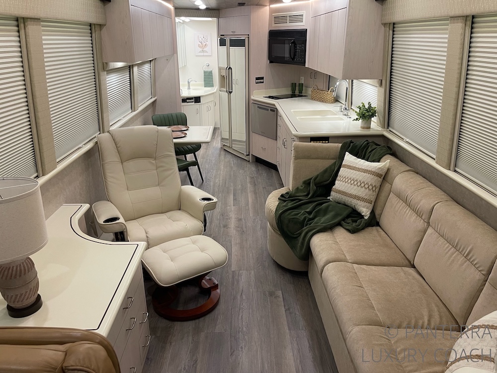 1999 Prevost Angola XL For Sale